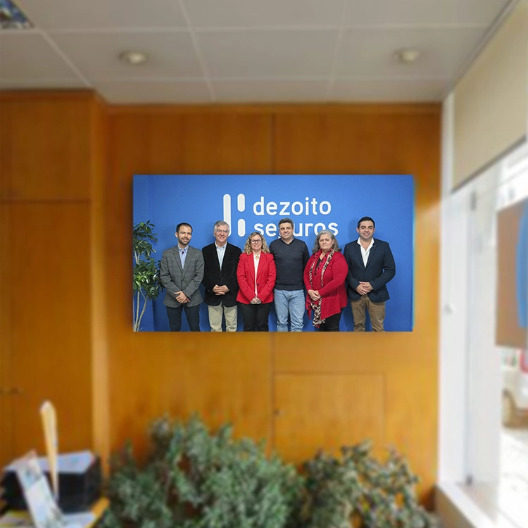 EQUIPA DEZOITO SEGUROS AQUI PARA O ASSEGURAR
